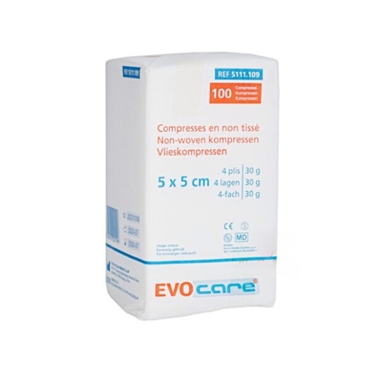 COMPRESSES EVOCARE NON TISSE 4PLIS 30GR  5x5cm (x100)